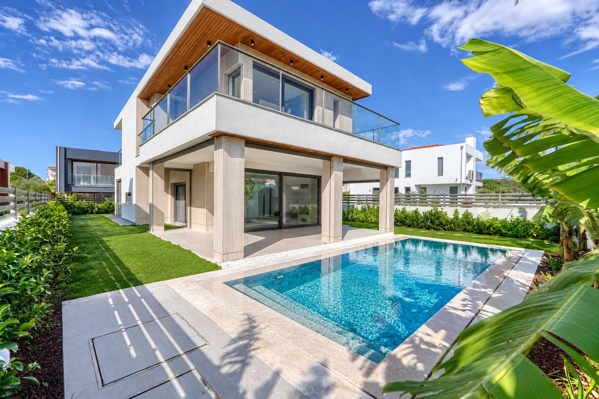 Çeşme Şifne Bahçelievler'de Satılık Tam Müstakil 4+1 Havuzlu Lüks Villa, Şifne, Çeşme